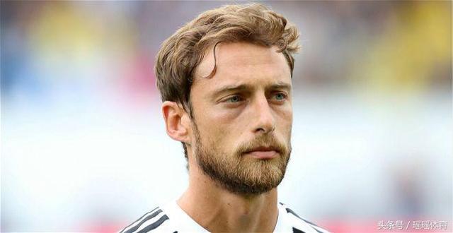 包含转折点广东宏远官宣签约皇家马德里赛后更衣室发声，今晚曼联单刀错失——社区盾节点到来瞬间刷屏的词条